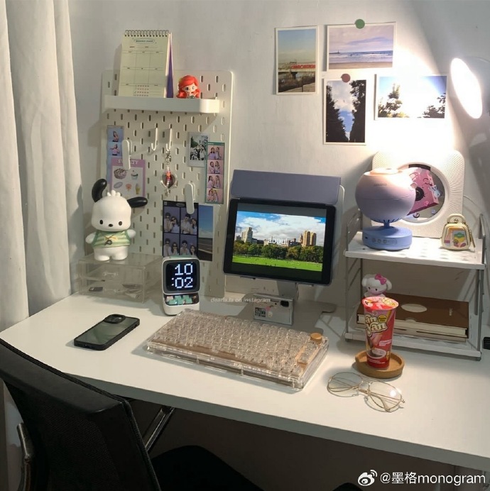 书桌布置##桌子##治愈##ins风##晒晒我的小书桌##给你看我的书桌吧
