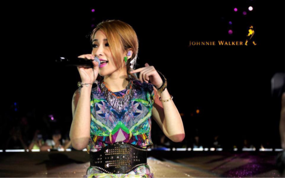 惊艳大秀萧亚轩尊尼获加绅士之旅派对献上有爱到就好珍贵live