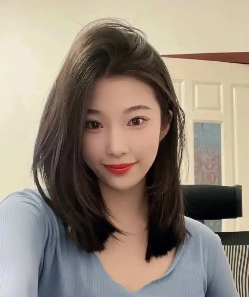 这款发型不挑脸型,长度也很好的修饰脸型不管你是微胖 - 抖音