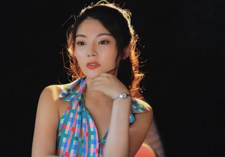 徐冬冬官宣和尹子维复合,男方靠死缠烂打式表白,重获美人芳心_腾讯