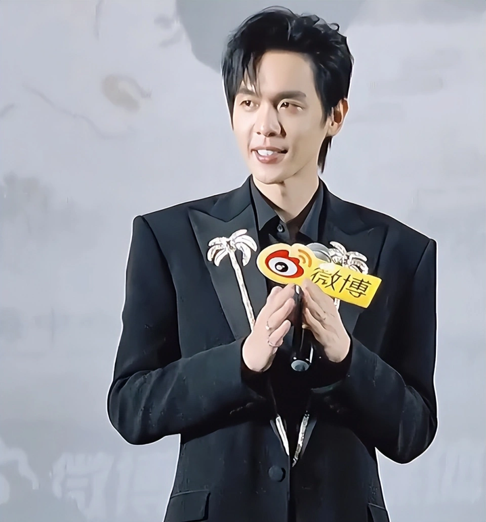 《庆余年2》:郭麒麟肿了,张若昀瘦脱相,我却被身高168的女二惊艳了