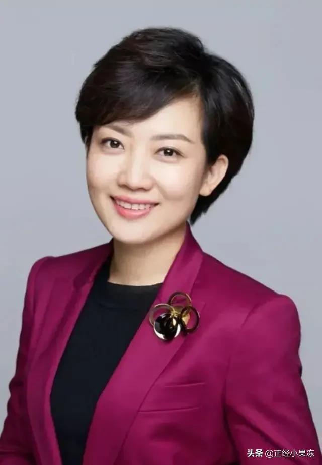 央视主播王端端娇艳如花若天仙