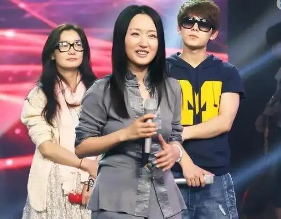 隐藏了28年后杨钰莹坦白如果当年不拒绝毛宁现在早就当妈了