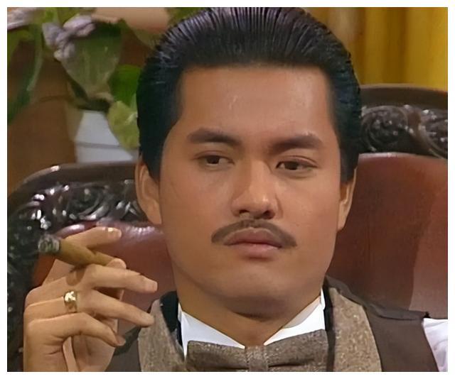 离婚33年后,再看吕良伟与周海媚的各自境遇,差距一目了然插图19