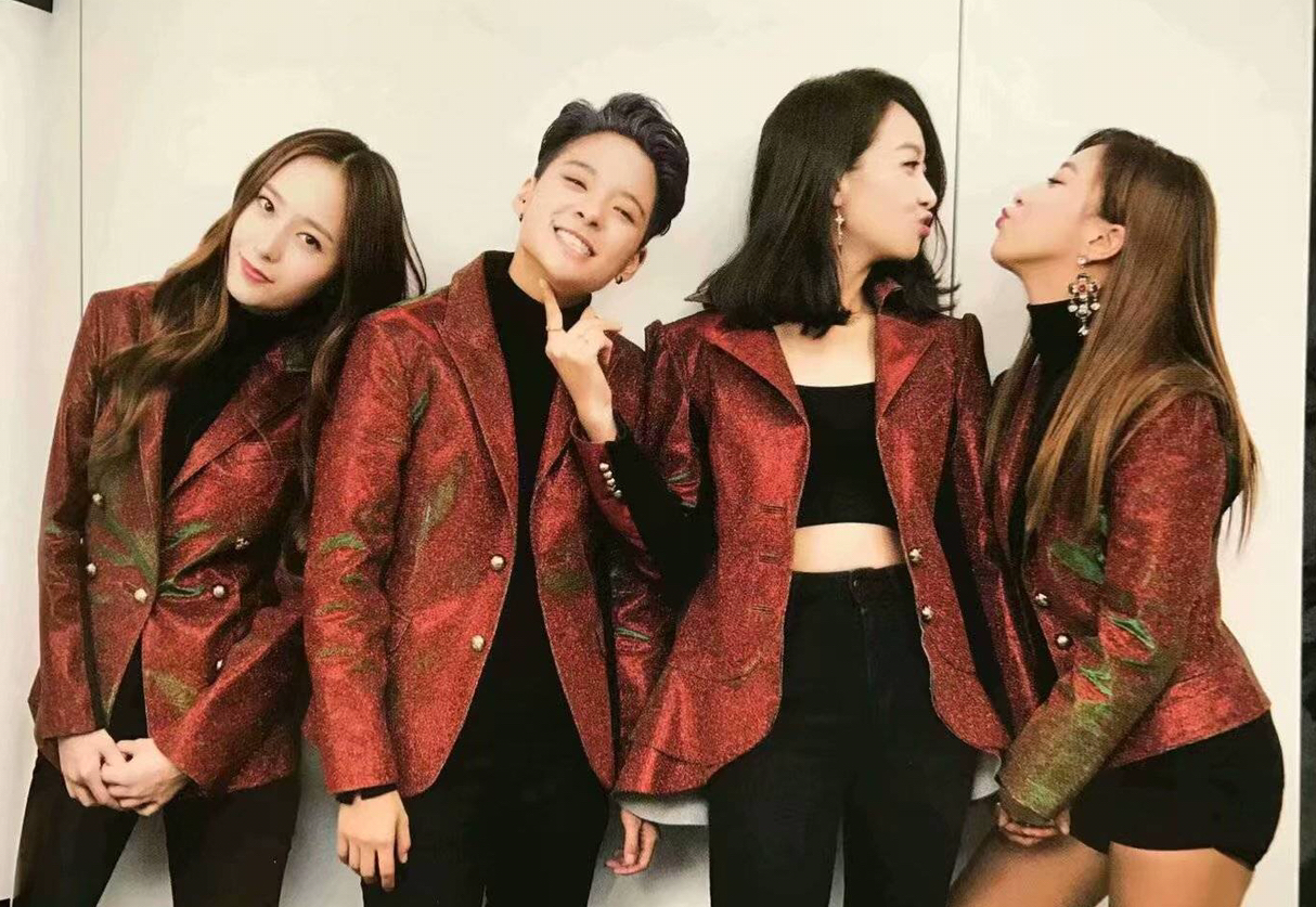 韩团fx成员朴善怜否认组合解散"破除女团解散魔咒"即将回归?