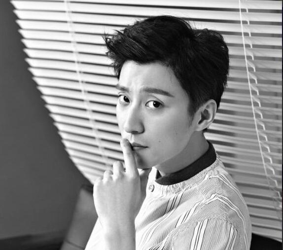 乔任梁断臂倒吊照片 瓜那么多别吃这个人血馒头