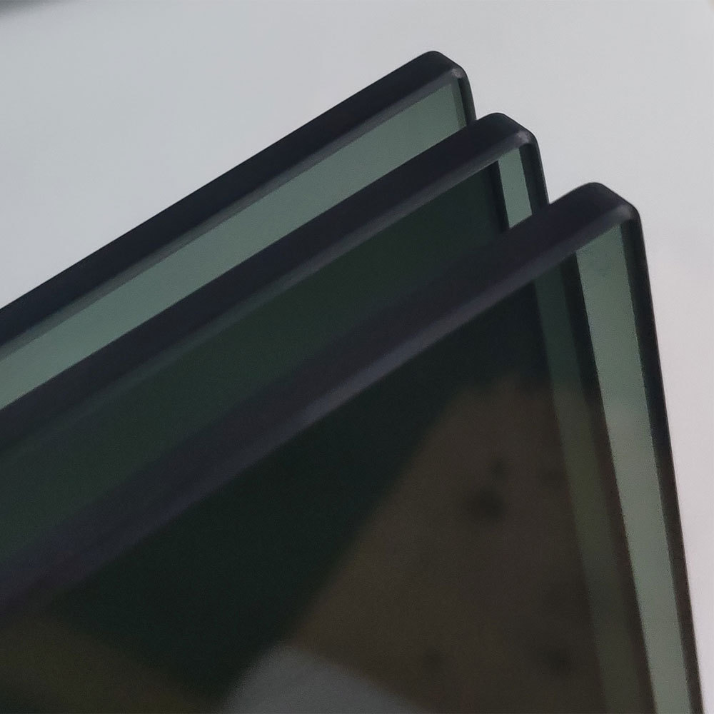 厂家专业生产各种 钢化玻璃 黑色玻璃 超白玻璃 来样生产