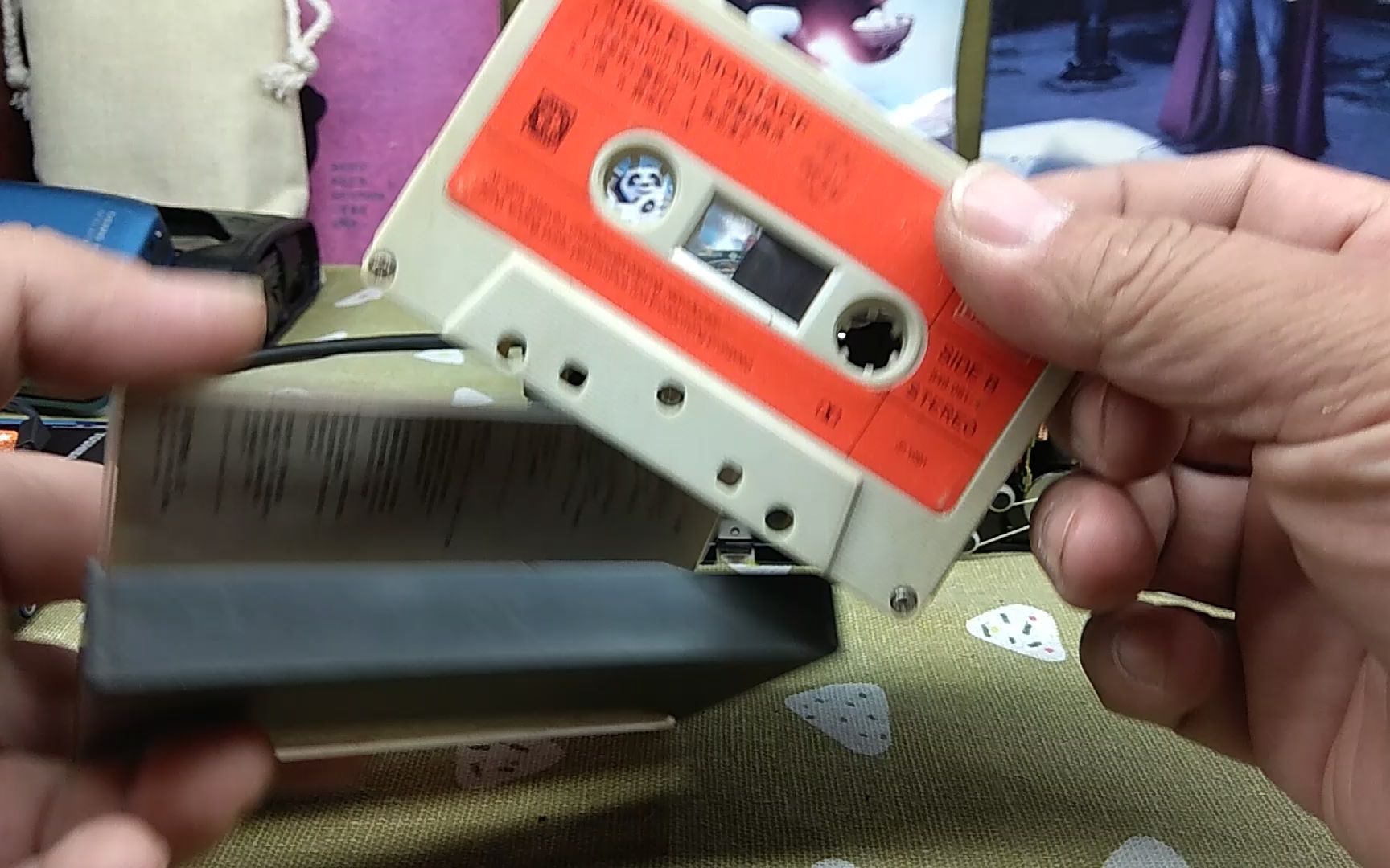 听一下宝丽金的磁带,比较一下.