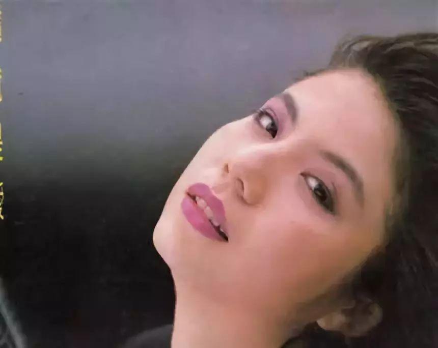 黄家驹唯一承认的女友,为爱痴狂仍旧未婚!