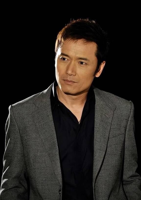 越老越帅的男星我只服这4位,不整容,不油腻,连褶子都是迷人的