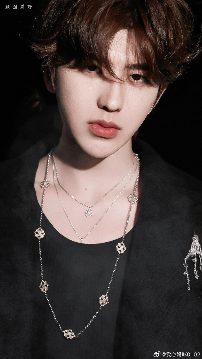 神仙颜值 美到极致!#蔡徐坤#蔡徐坤妆容