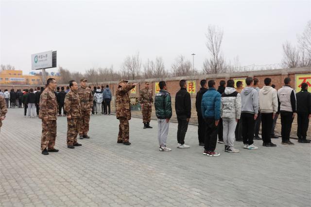 乌鲁木齐警备区检查指导新兵役前训练情况