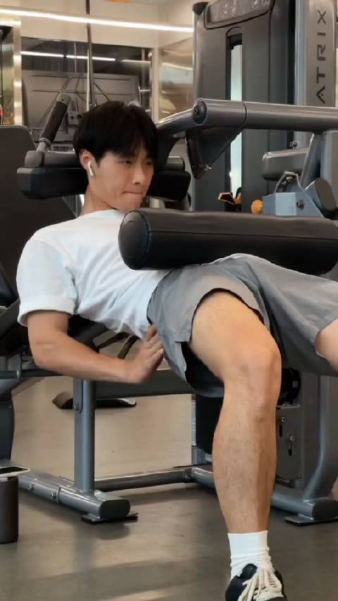 63980667773小魏不肥