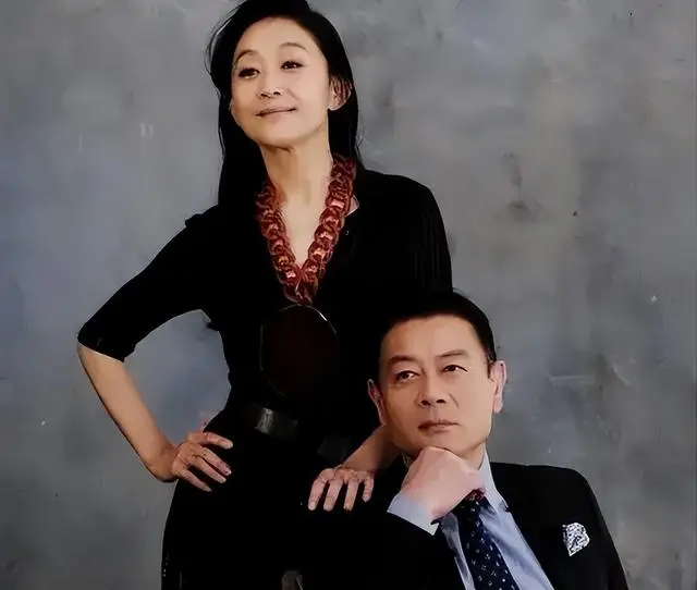 演员陈瑾:20年不吃米饭,与亲哥相约不婚不育,却跟巫刚牵扯20年_陈准