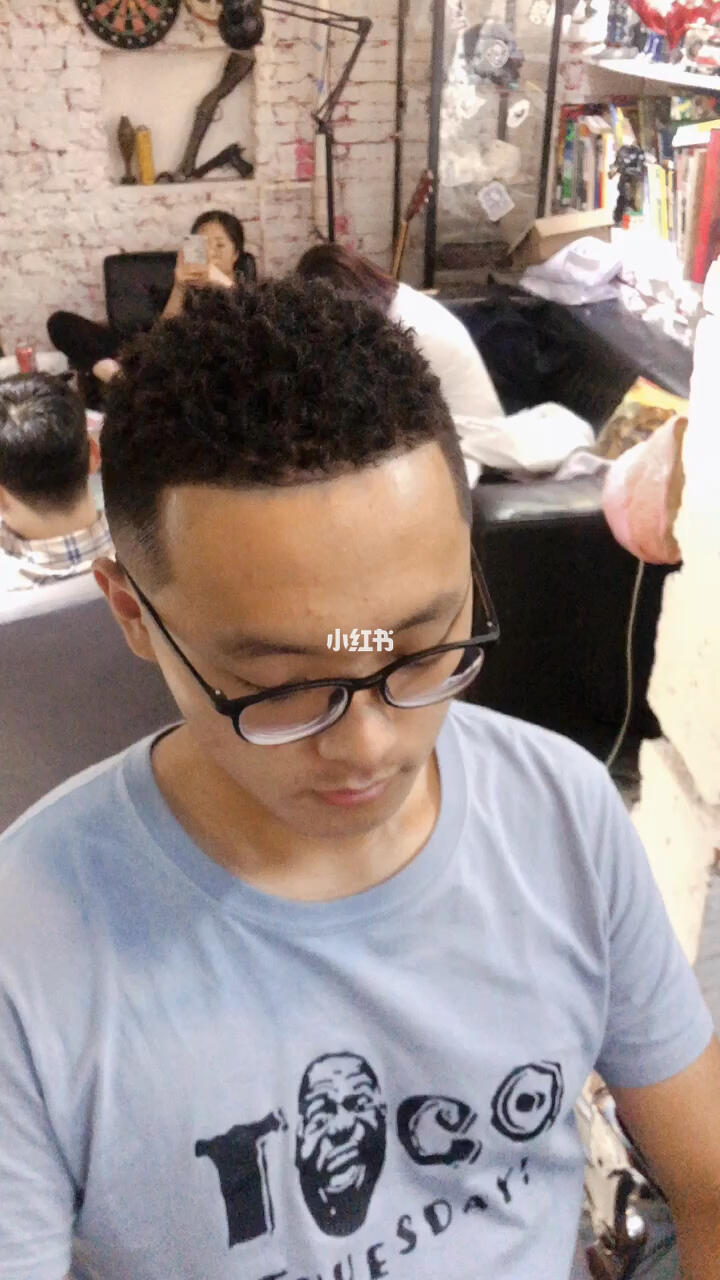 短款黑人烫