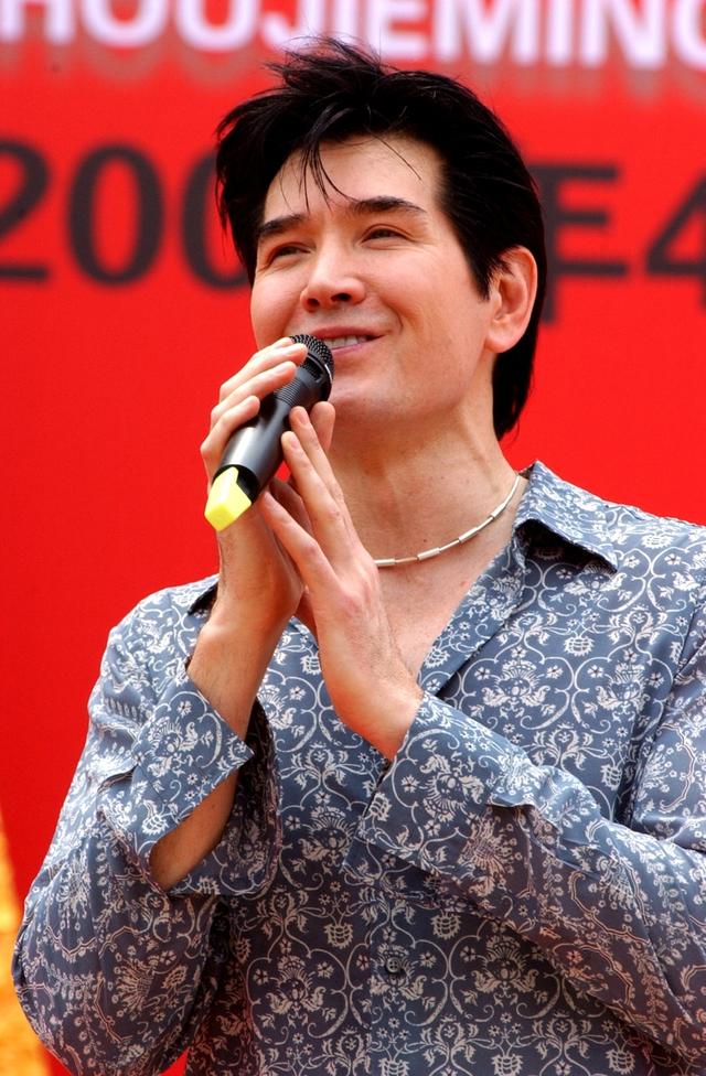 费翔:从封杀到重生,63岁独力撑起巨制的人生故事