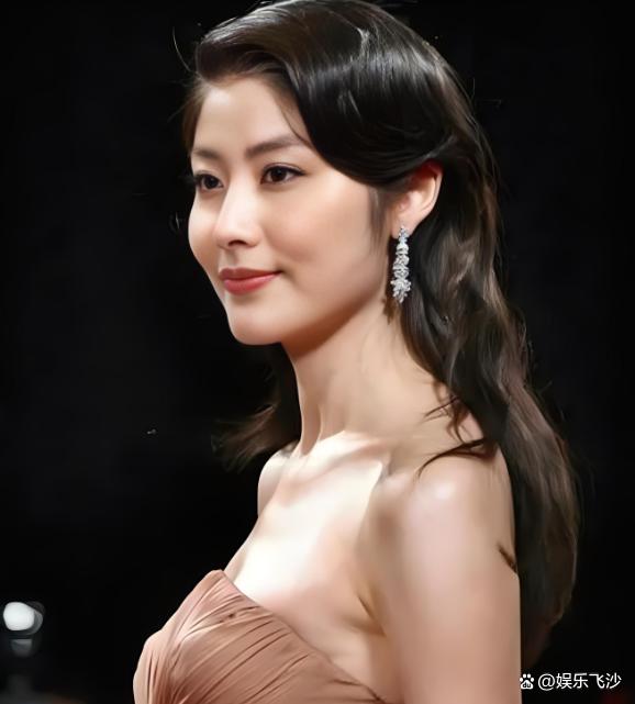 中国最好看的10位女歌手排名,王心凌仅排第七,第一名众望所归