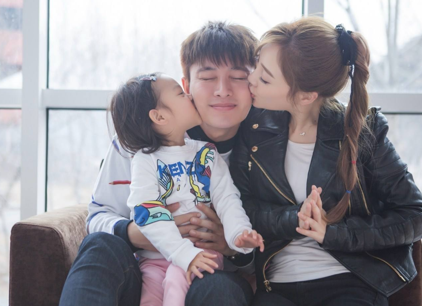 李小璐皮几万视频曝光再掀口水仗反转太多只有汪峰保住了人设