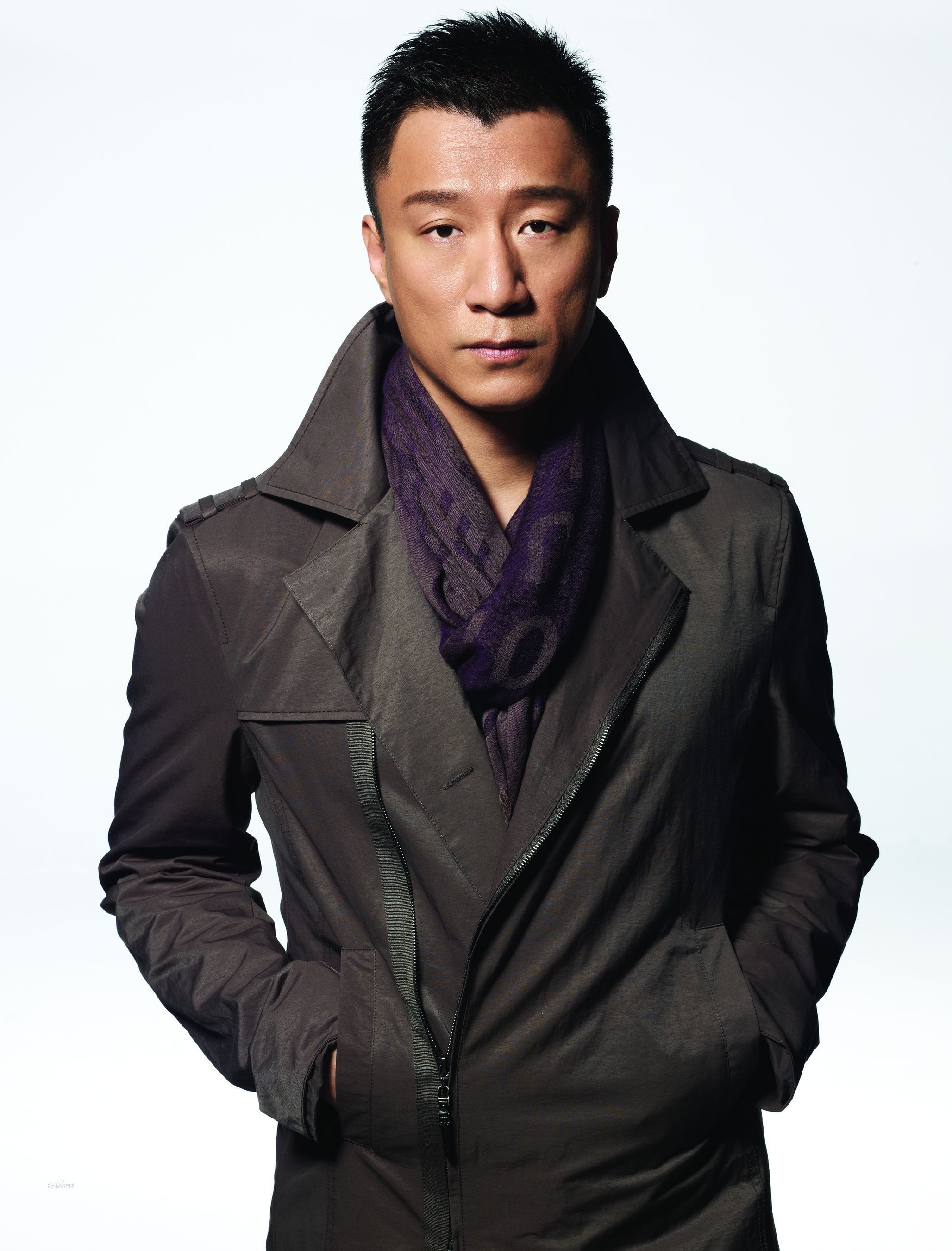 43岁左小青与大20岁百亿富商离婚曾和陈道明孙红雷传绯闻她情史混乱不