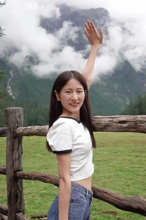 我女朋友这么漂亮,当然要用相机记录下来啦!#保持热爱奔赴山海 - 抖音