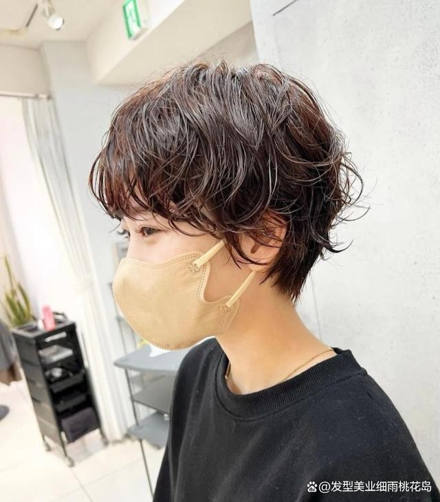 蓬松感纹理短发