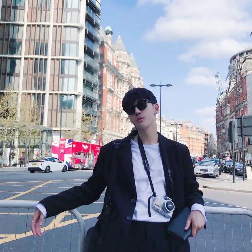 绅士风度的帅哥头像图片