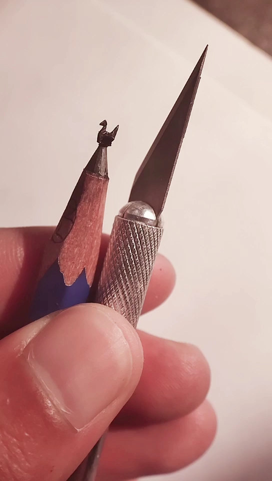 全网最小纸鹤 微雕铅笔