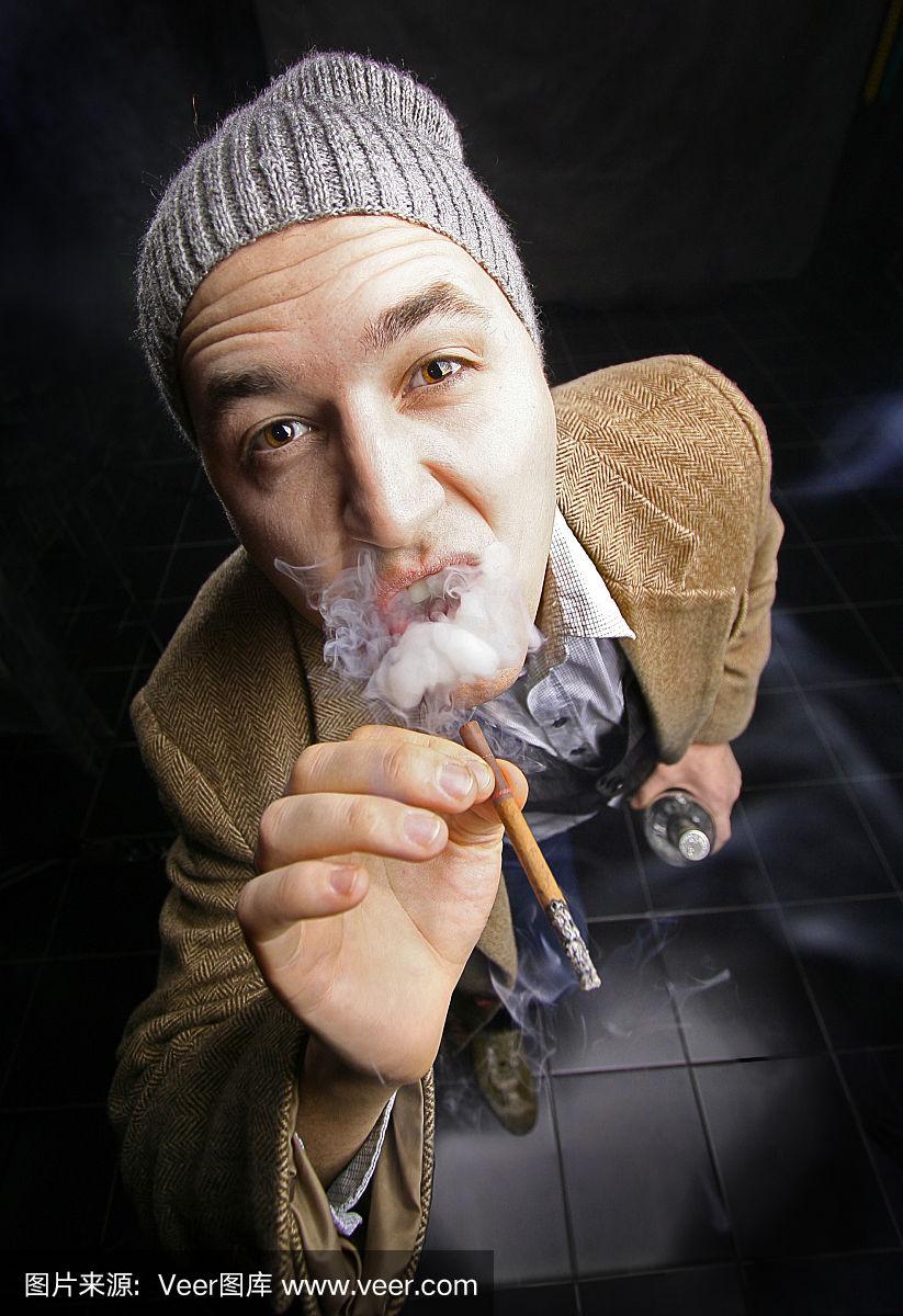 抽烟的男人