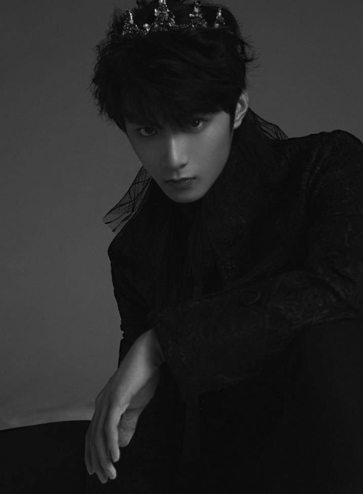 时代少年团"暗黑王子"写真:马嘉祺绅士,宋亚轩反差大_感觉_时尚