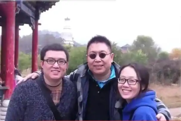 王为念:与原配离婚,二婚娶小香玉,61岁被富婆追求,如今怎样了