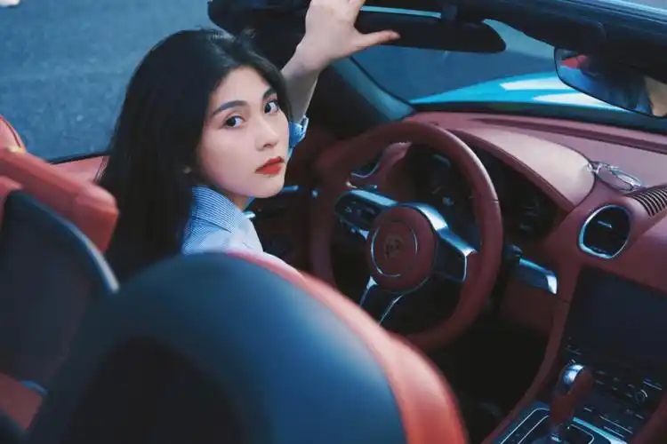 美女与跑车选一个