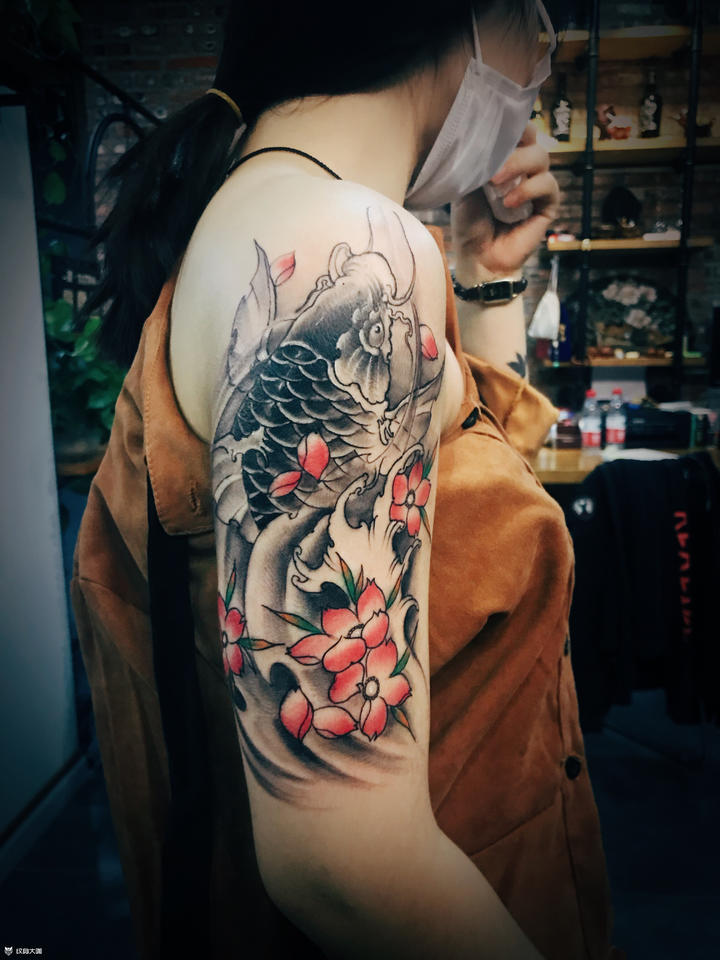 招财鲤鱼_纹身图案手稿图片_洪生的纹身作品集