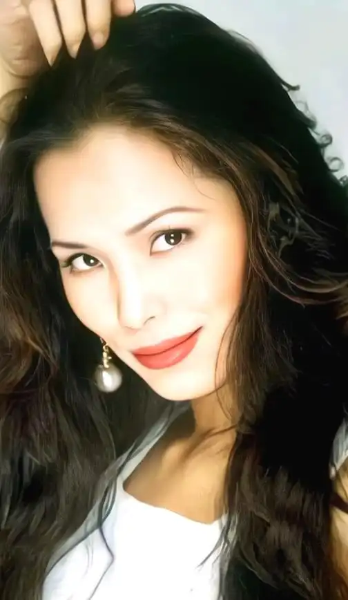 韦唯61岁住纽约豪宅仨儿子宠她成公主家暴前夫愧疚得要命