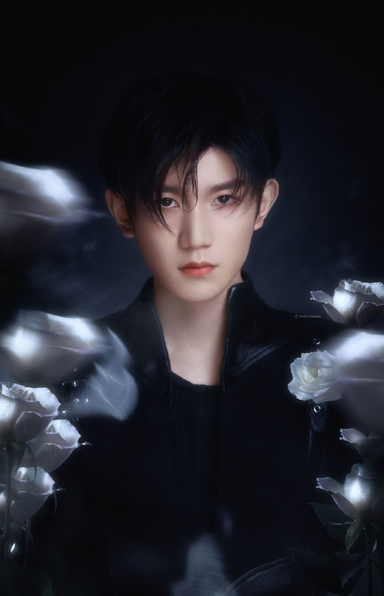 王源帅气的头像