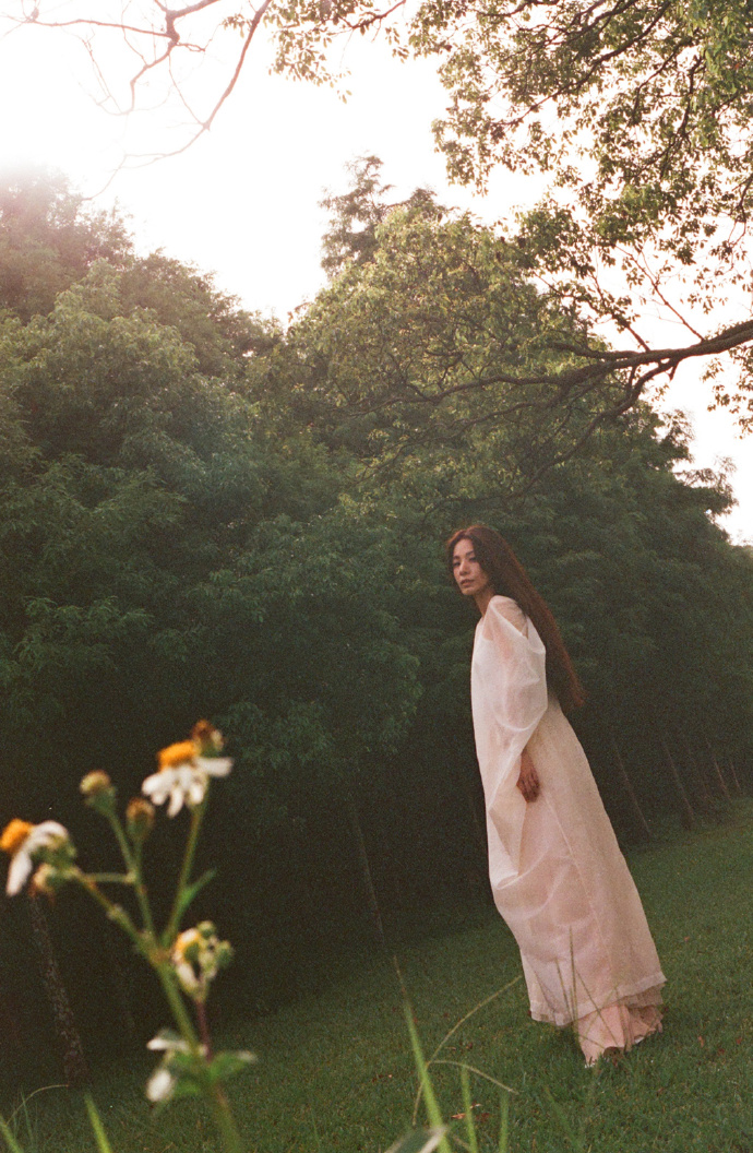 田馥甄新歌乘着无人光影的远行mv##田馥甄新歌镜头美学