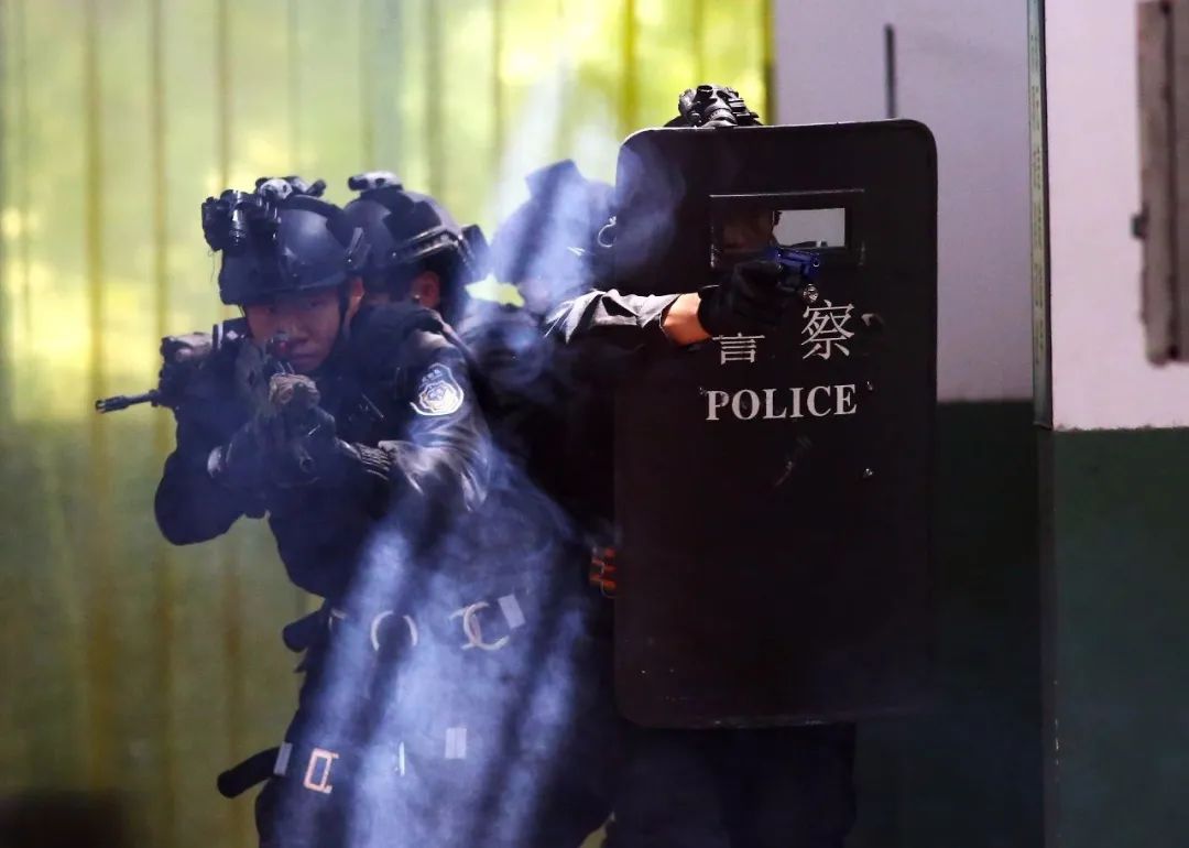 现场直播浙江公安特警实战大练兵!酷炫帅!