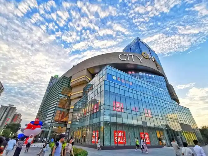 谁是整条街最靓的mall,购物中心外立面颜值大比拼_新闻中心_赢商网