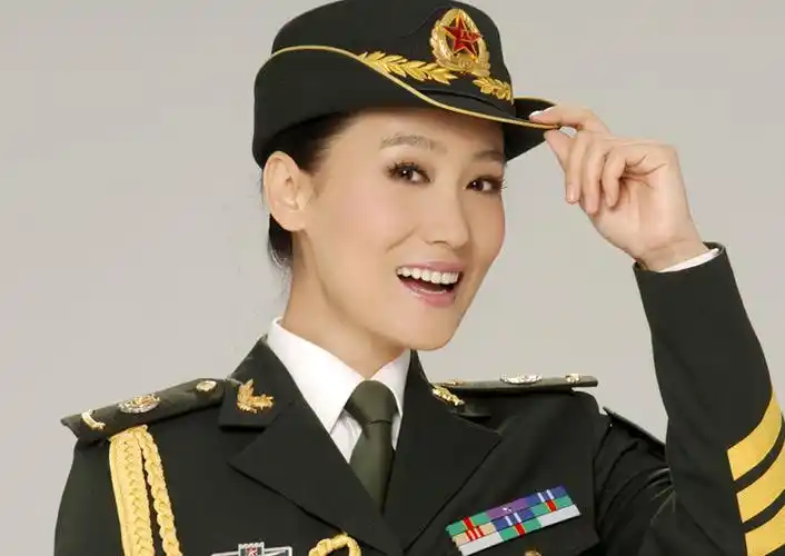 【转载】中国漂亮女兵特写高清大图【组图】