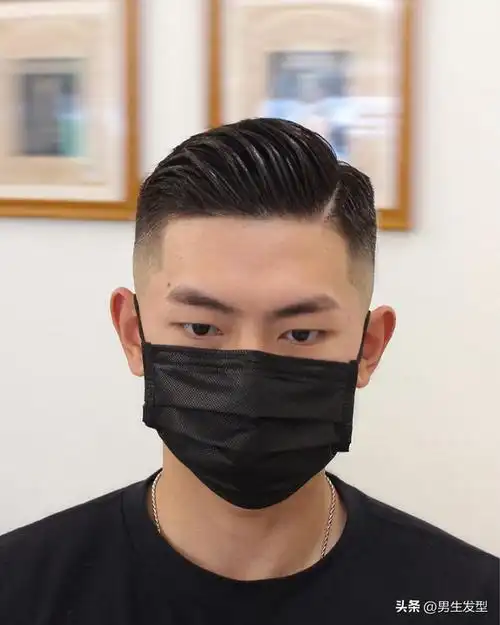 男生夏天别乱留长发,这3款清爽发型值得尝试,剪完干净显帅气