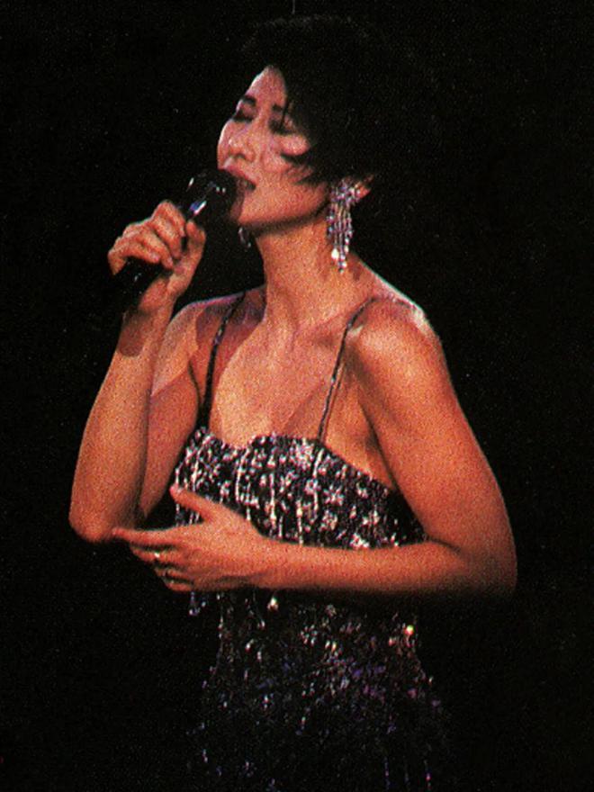 1991年,"春风得意"演唱会,图源ilove-sally.