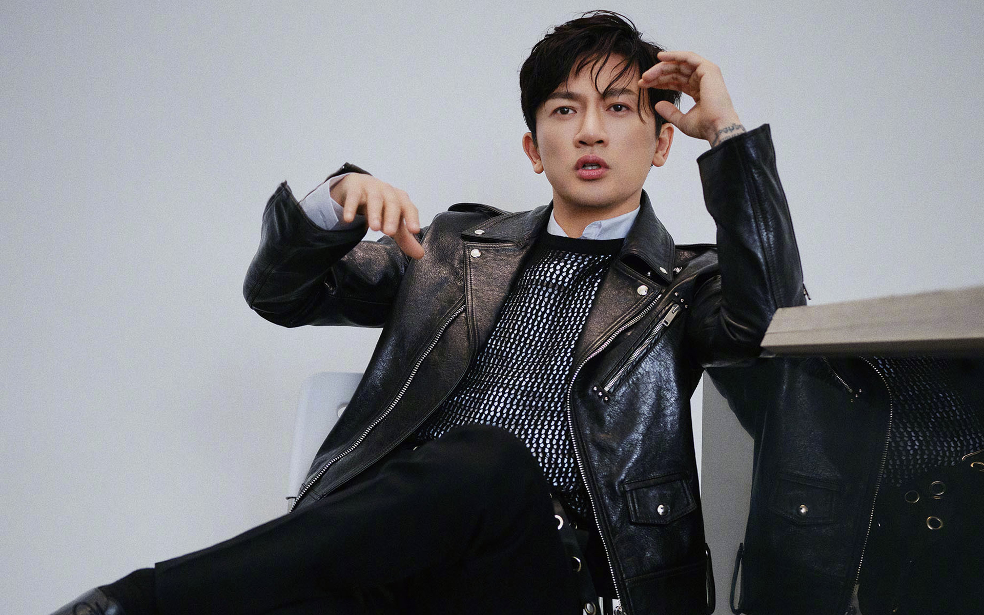 苏有朋帅气写真图片桌面壁纸