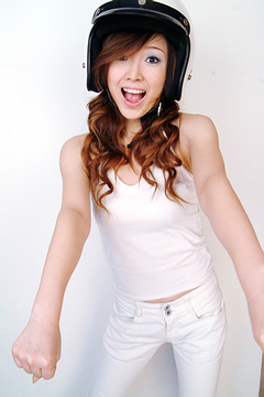 长沙赛区超女唐笑 继父公司老总一月10万拉票