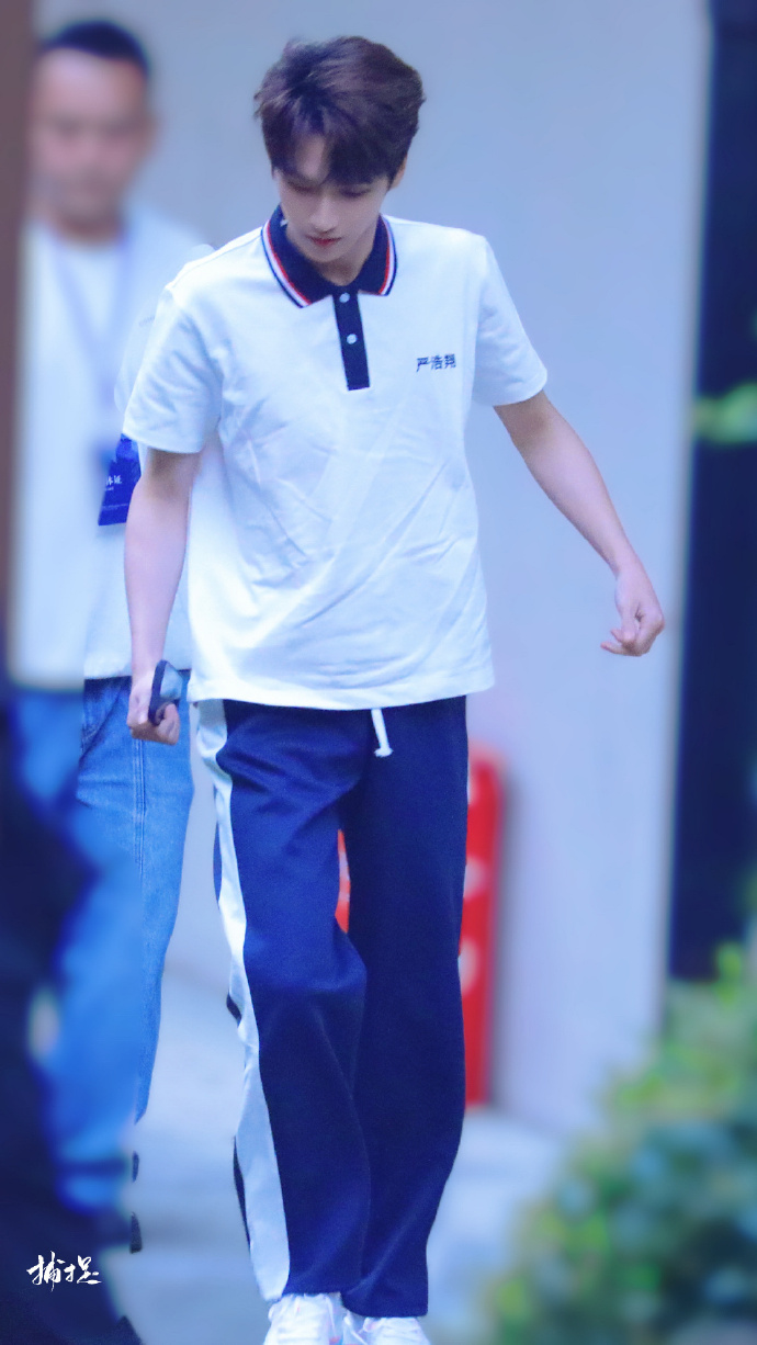 严浩翔穿校服##严浩翔极限挑战穿校服