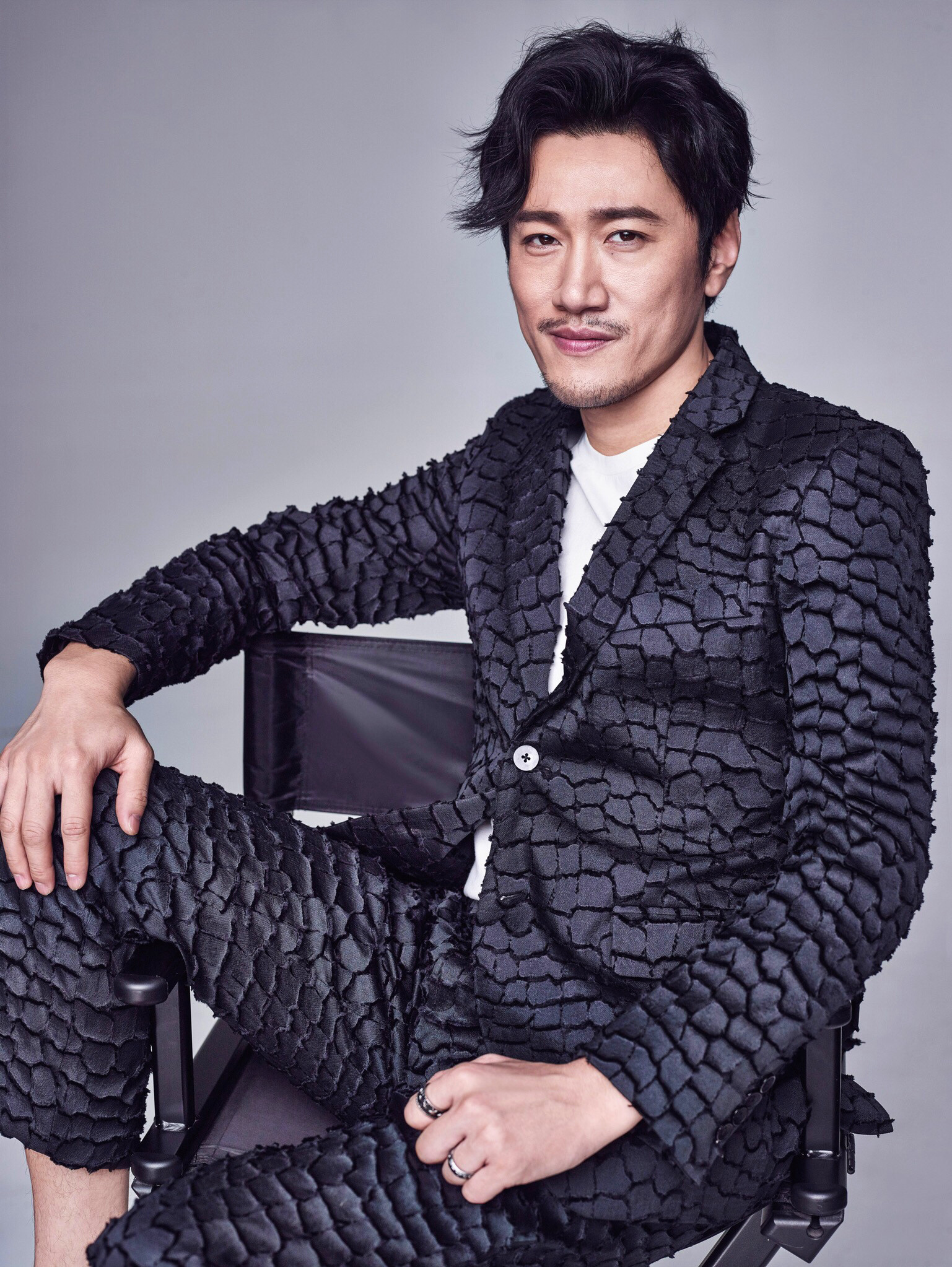 朱刚日尧曝时尚写真 尽显有温度的男人魅力