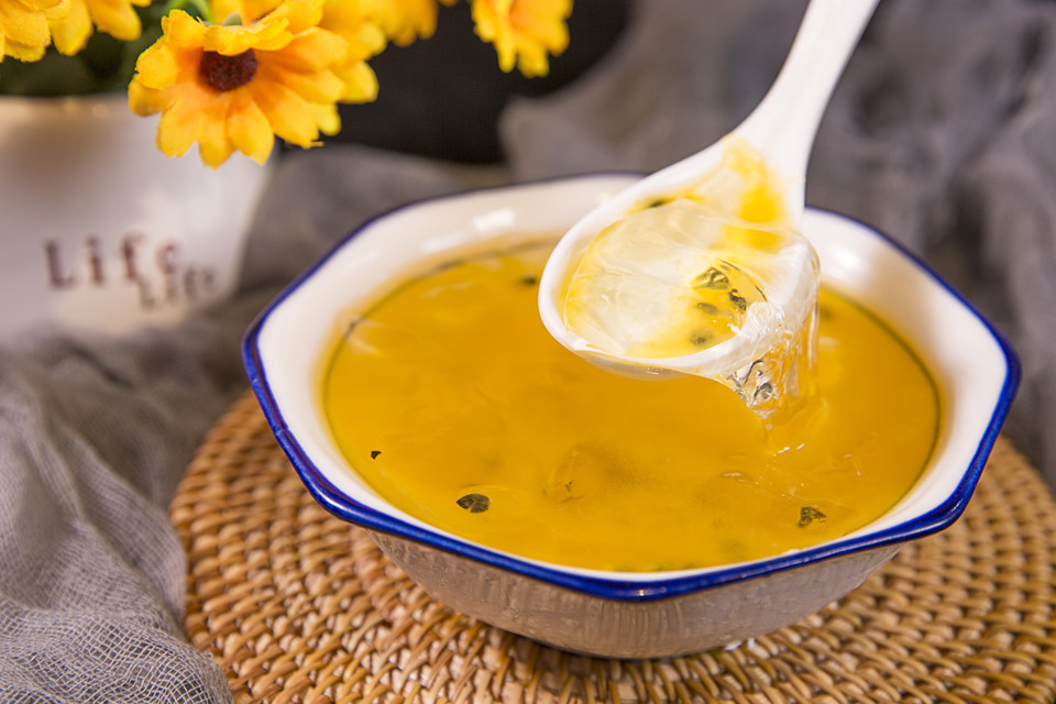 百香果冰粉图片