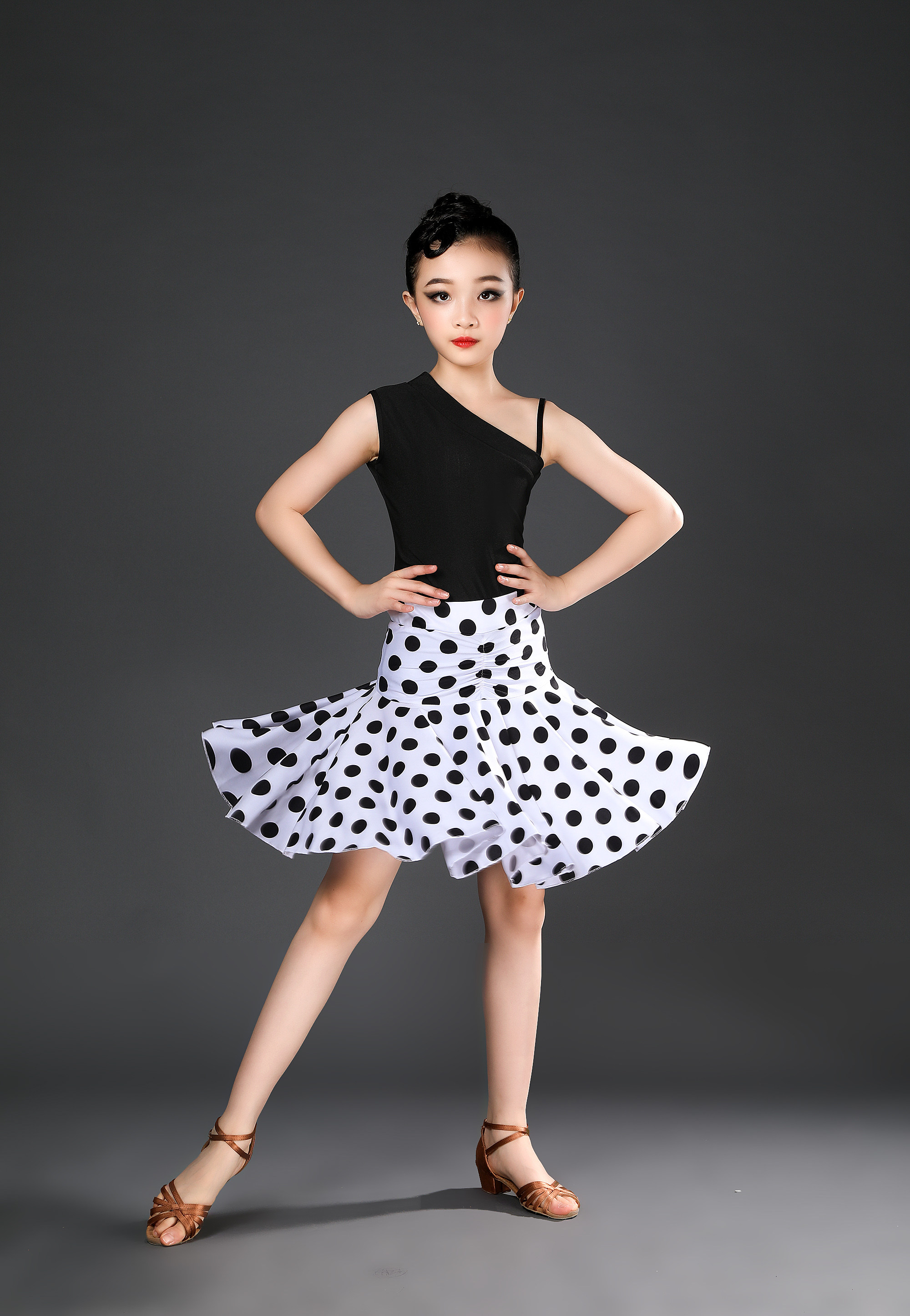 拉丁舞新款少儿练功表演演出演出服服装女童比赛儿童演出服