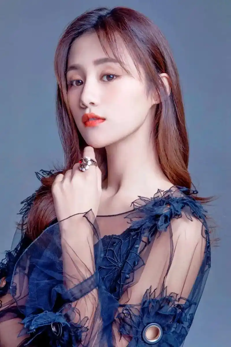 灵魂的一半是学识另一半是支撑你风骨的涵养人到一定