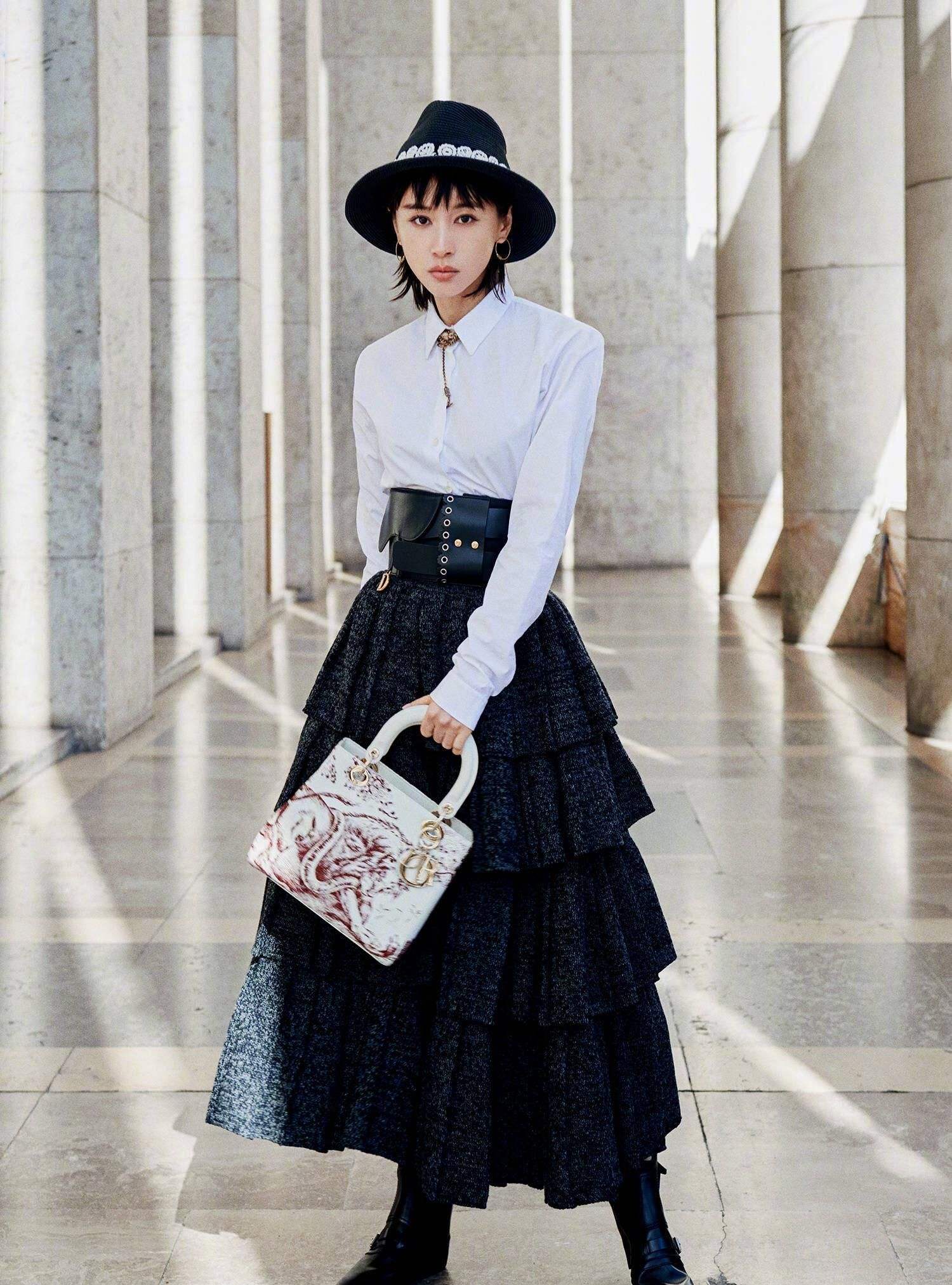 王子文真是小个子的穿搭代表波波头针织衫美得减龄又高级