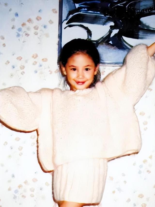 "聪明女人"应采儿,为何不嫁向佐,而选择了家世一般的陈小春?