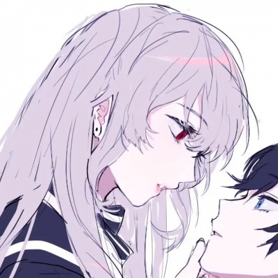 情侣头像真人一人一半动漫